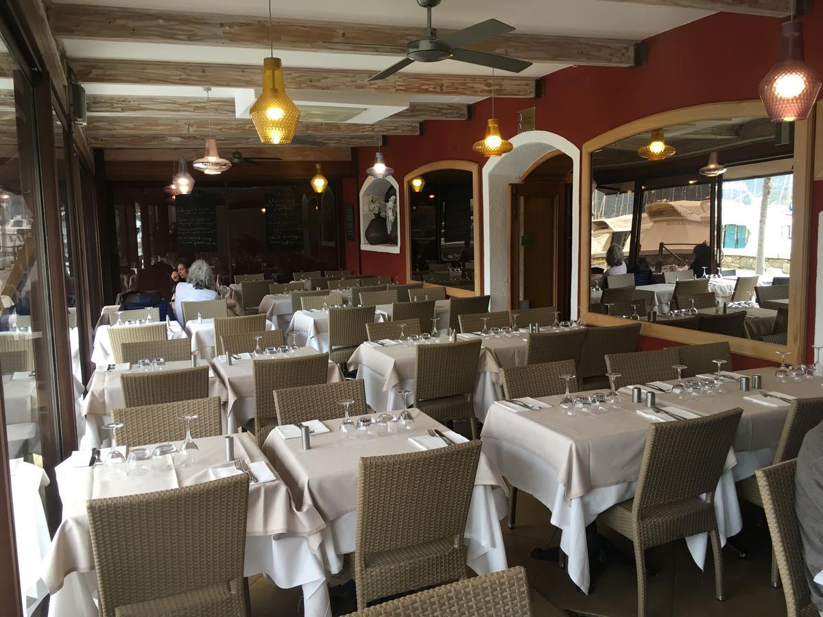 Hotel Restaurant L'Europe Сен-Флоран Екстериор снимка